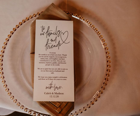 The Home Place at Valley View is a Kansas City Wedding and Reception Venue and is located just outside of Orrick, Missouri, overlooking the Missouri river bottoms. Surrounded by the breathtaking landscapes, it is the ideal mix of rustic beauty and elegant accommodations to host your rehearsal, wedding ceremony and reception.